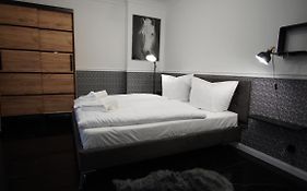 Korda Apartments